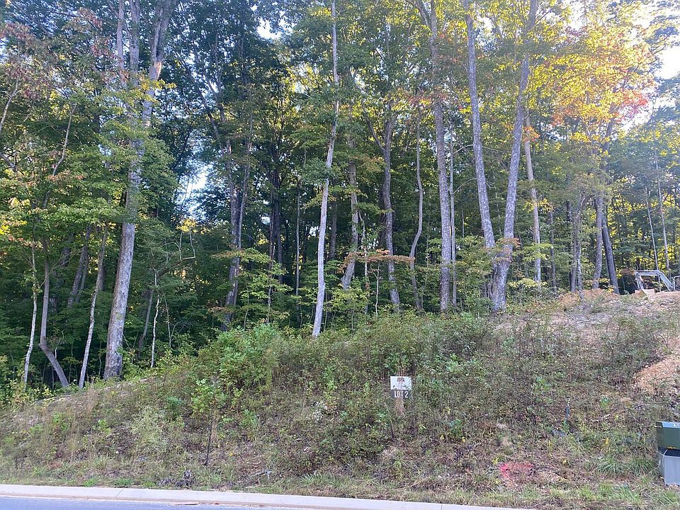 2nd image of 4042 Windtree Dr #2