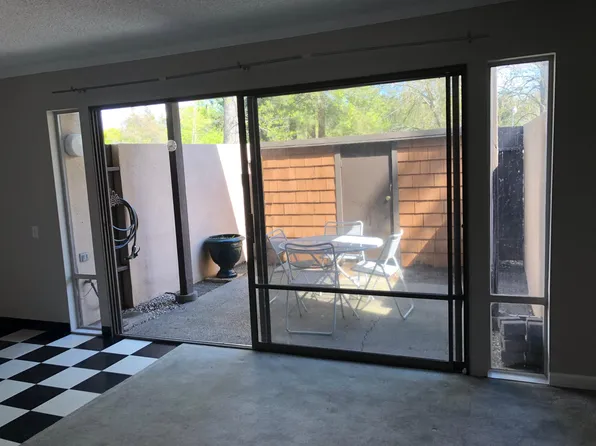 2241 Woodside Ln E #4, Sacramento, CA 95825