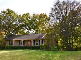 215 Wauford Dr, Nashville, TN 37211