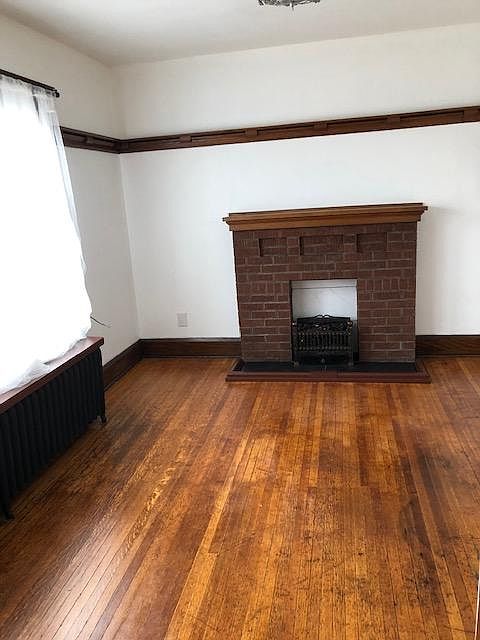 1st image of 2867 Lakeshore Blvd #1