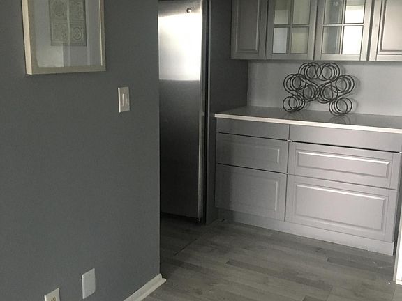 5th image of 16570 NE 26th Ave APT 6C