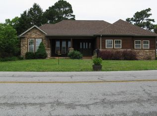 673 Fruit Farm Rd, Hollister, MO 65672