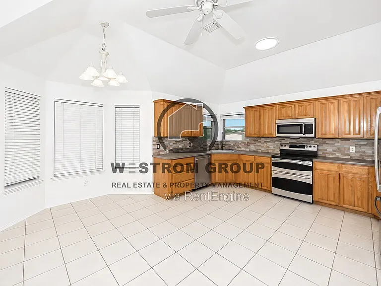 197 County Road 4838 — Photo 11