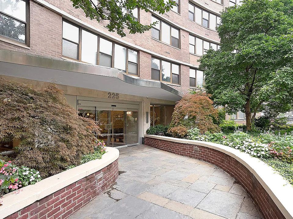 1st image of 225 E 36th St #15F