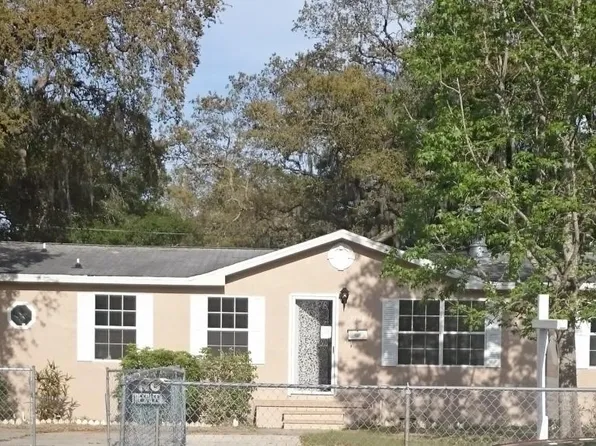 2304 Kingston St S, Saint Petersburg, FL 33711