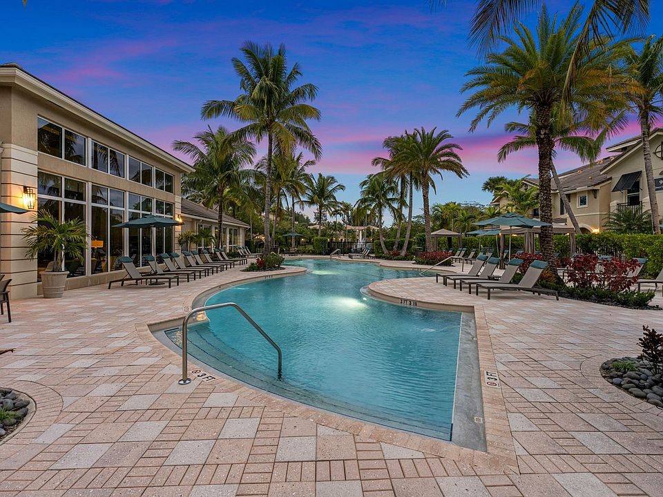 Wellington, FL luxury apartment homes | The Quaye at Wellington Apartment Homes | Townhomes for rent in Wellington, FL