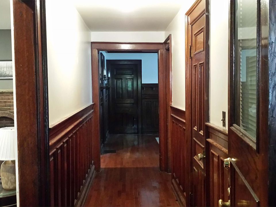 1st image of 703 W Delavan Ave