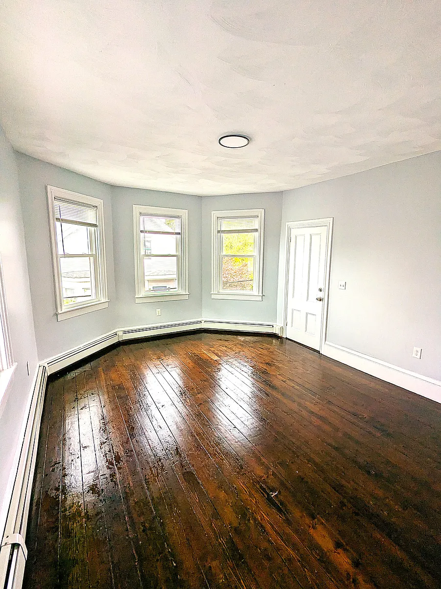 Building Photo - 37 Royal St #2