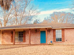 11373 Pine Dr, Gulfport, MS 39503