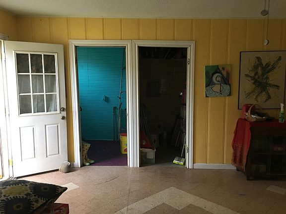 2nd image of 430 Haggin St