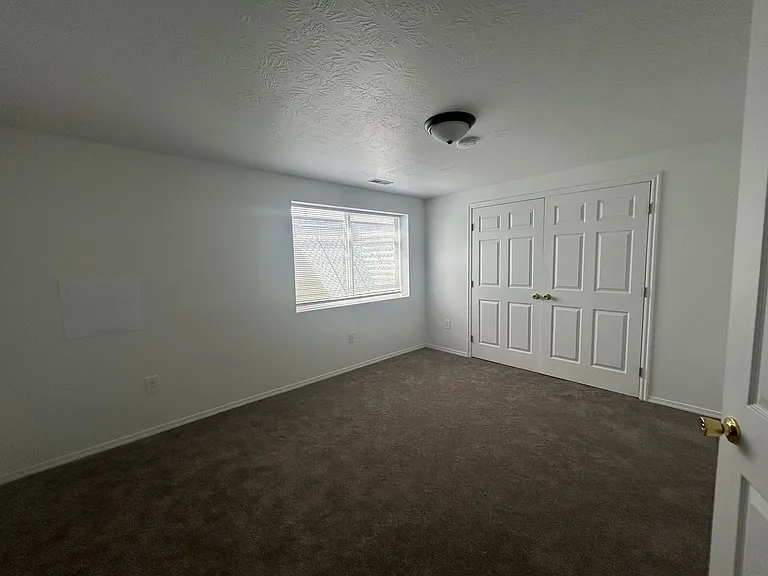 182 N 50 E — Photo 4