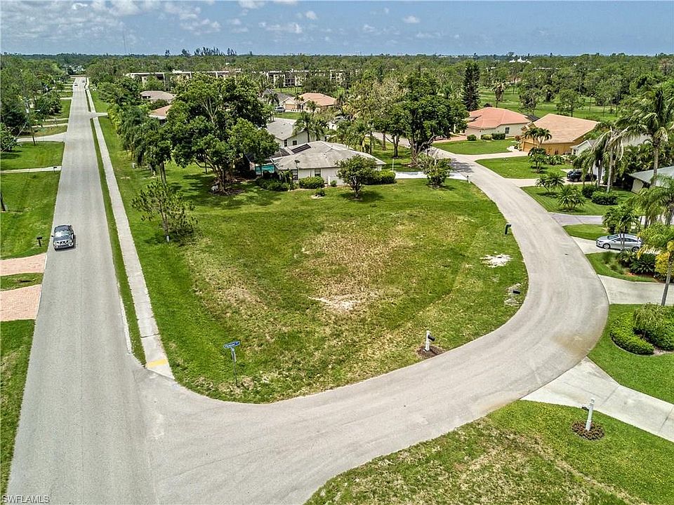 2nd image of 25540 Fenner Cir