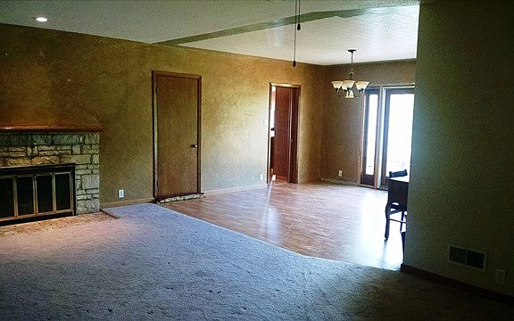 5th image of 202 Burke Ave