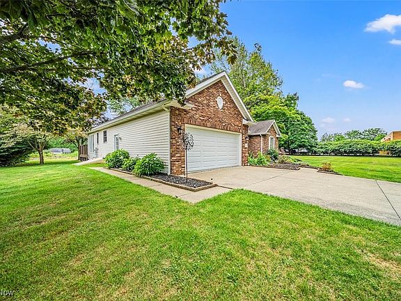 2nd image of 3515 Althea Dr
