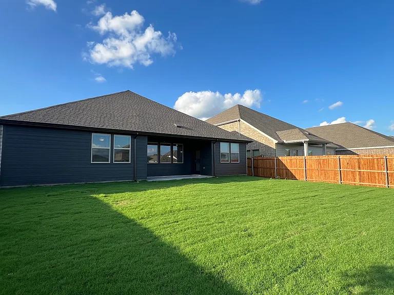 1407 Winters Way — Photo 12