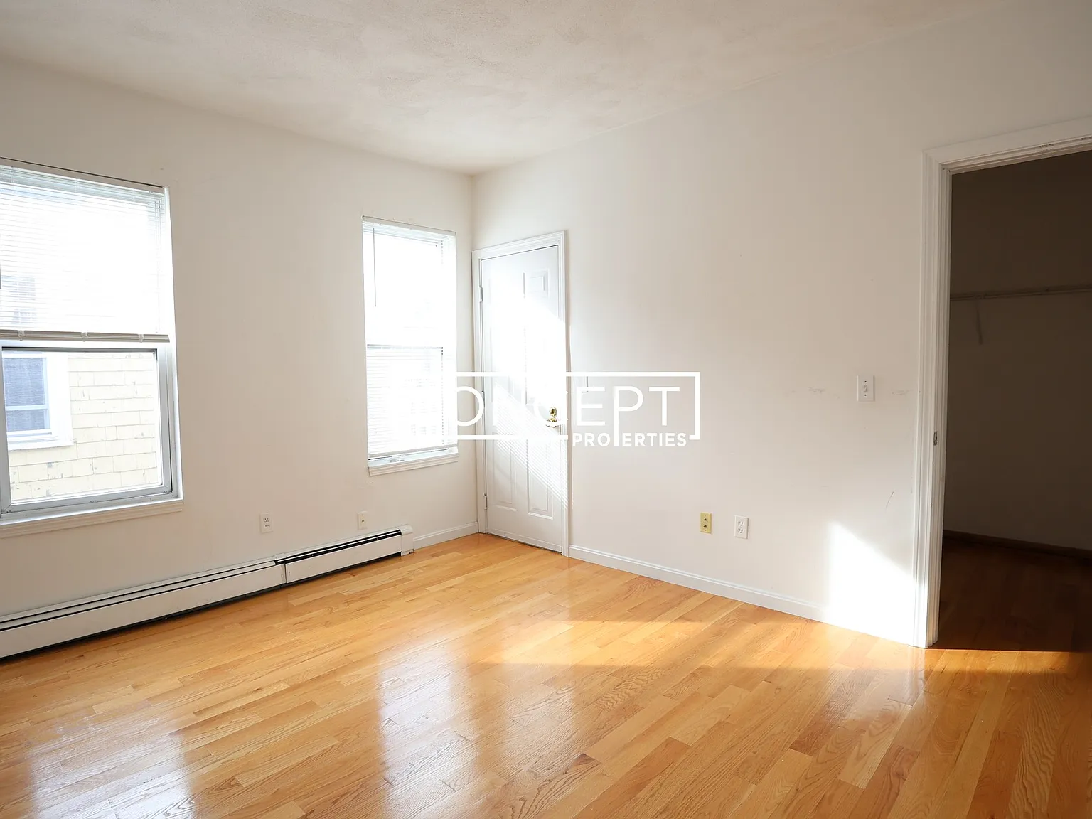 3 bed, 1100 sqft, $2,950 — Photo 4