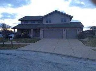 7353 Ridgefield Ln, Tinley Park, IL 60487