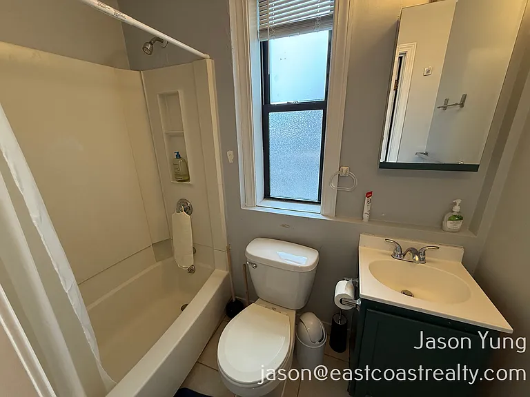 17 Highgate St #10 — Photo 18