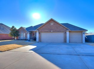 15809 Darlington Ct, Edmond, OK 73013