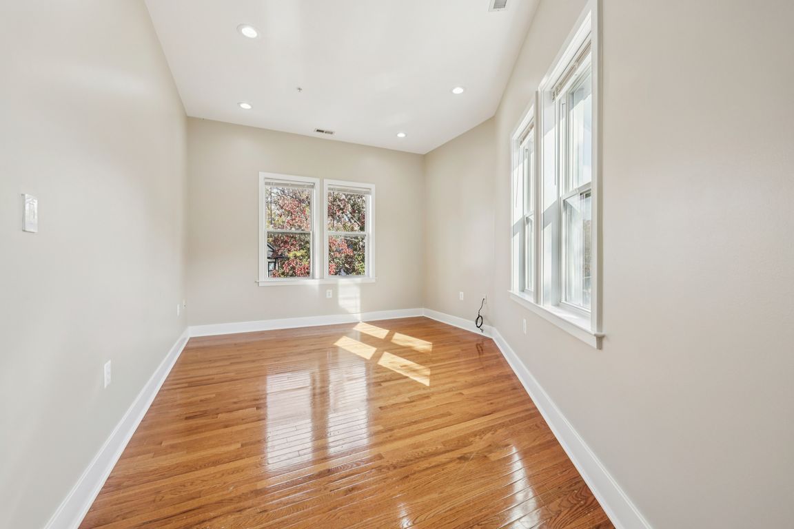 next background image