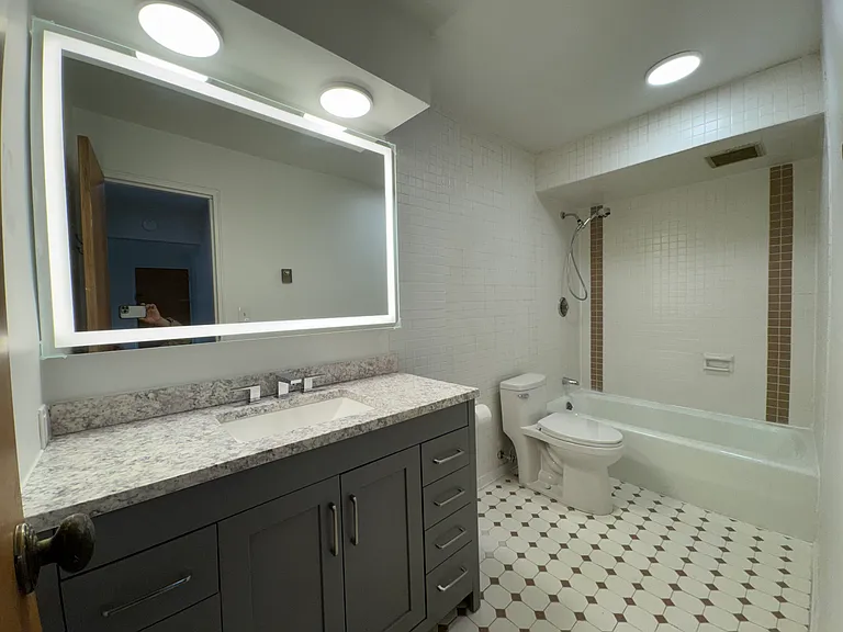 460B Liberty St #208 — Photo 19