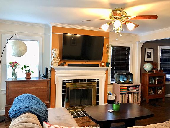 2nd image of 509 Maplewood Dr