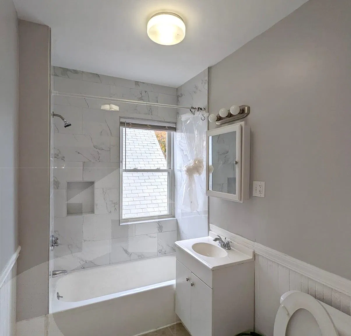 4 bed, 9999 sqft, $3,500 — Photo 3