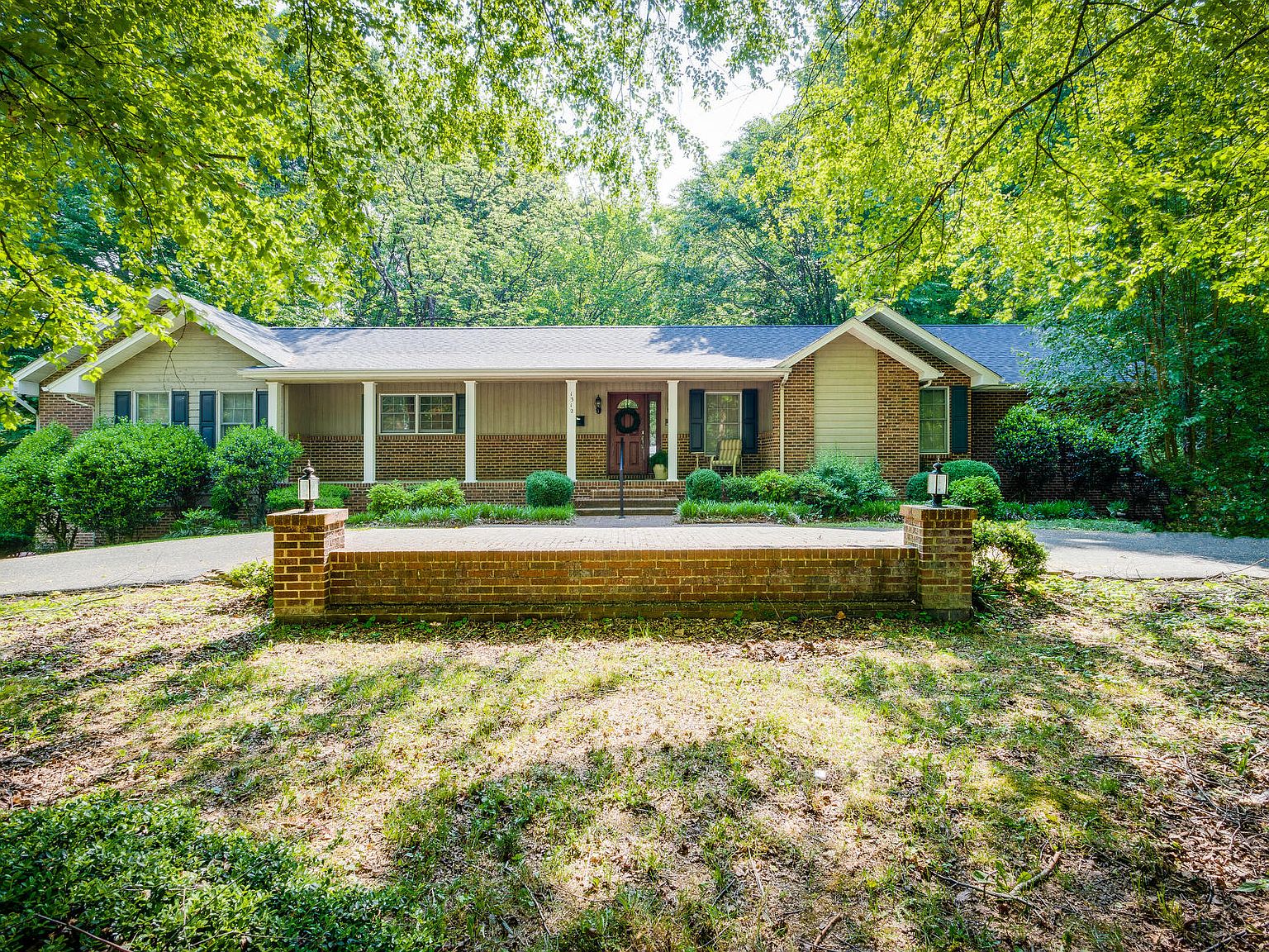 1312 E Oakland Ave, Johnson City, TN 37601 Zillow