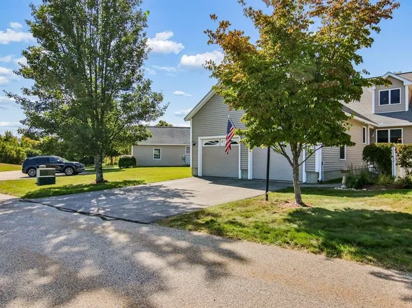 216 Kearsage Drive #A, Pembroke, NH 03275