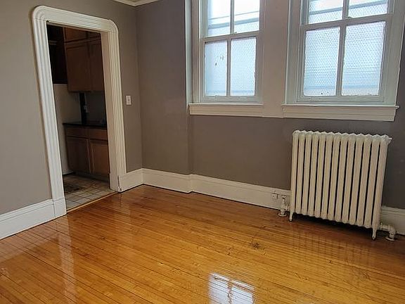 4th image of 6 Leech St #11367997