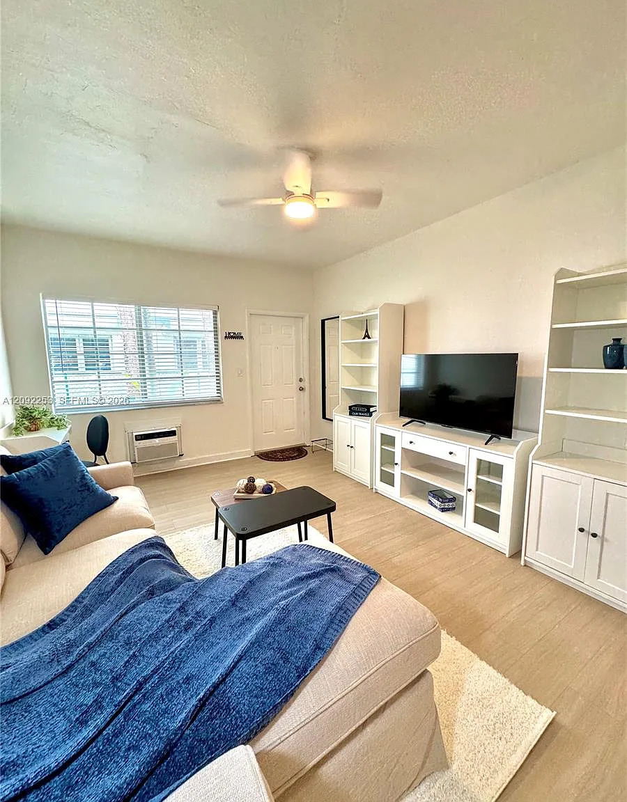Studio, 430 sqft, $2,000 — Photo 3