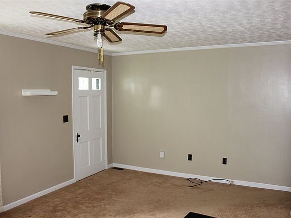 4th image of 712 Ryan Dr