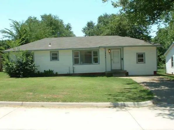 1004 N Locust Ln, Midwest City, OK 73110
