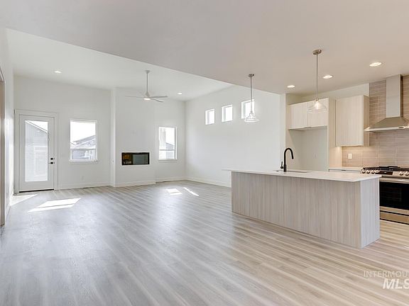 3rd image of 2587 Jonagold Ct