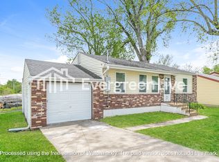 1190 Patterson Rd, Florissant, MO 63031
