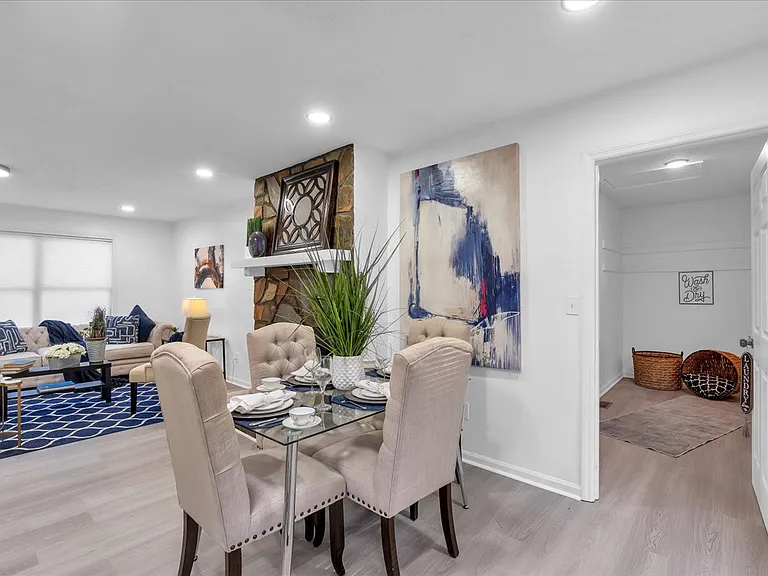 54 Mildred Ct — Photo 14