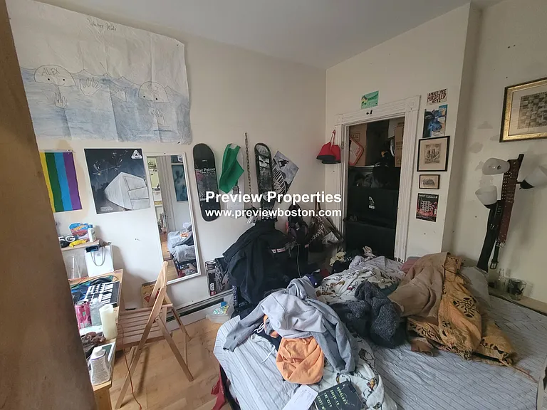 Cedar St — Photo 3