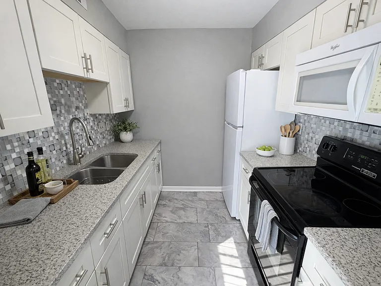3420 Gertrude St #19 — Photo 4