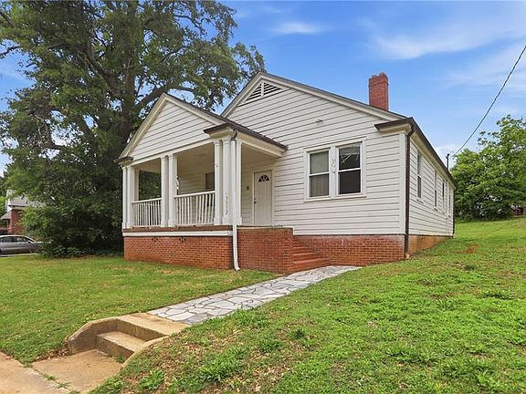 4th image of 3312 Bloomfield Ave