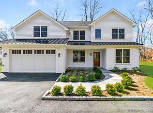 14 Appletree Ln, Norwalk, CT 06854