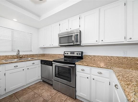 5th image of 631 E Palm Ave
