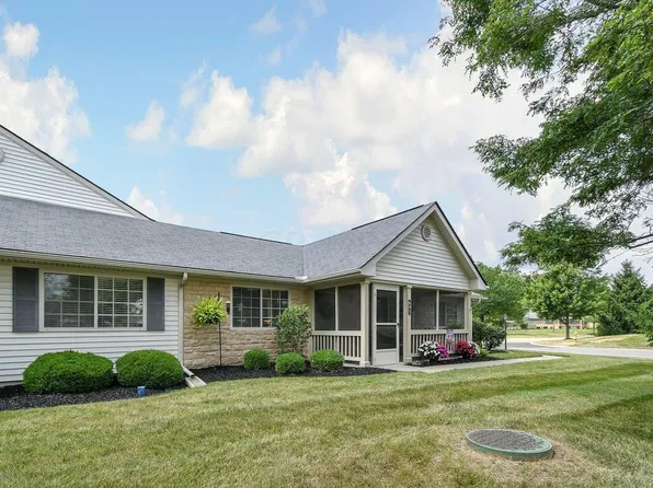 695 Fox Run Cir S, Newark, OH 43055
