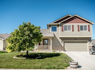 8955 Flaming Arrow Ave, Wellington, CO 80549