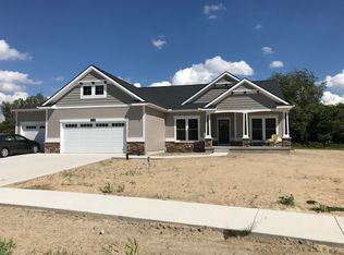 8422 Yellowstone Ln, Lansing, MI 48917