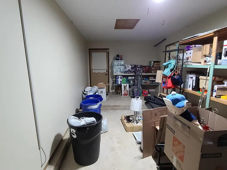 1105 Jonathan Ln — Photo 21