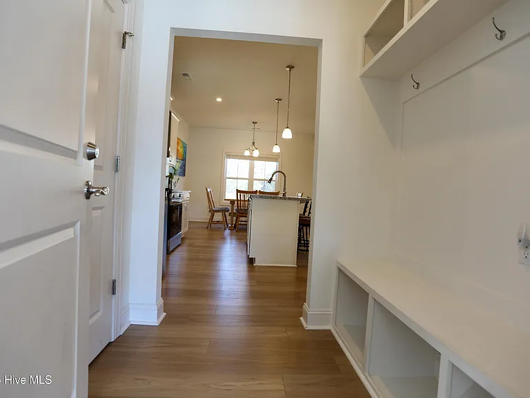 100 Falkirk Ct — Photo 20