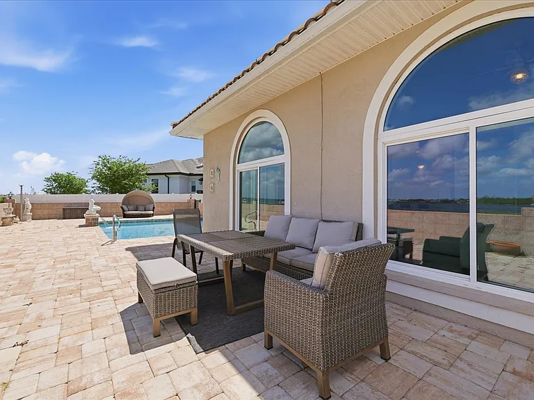 2371 Coral Point Dr — Photo 19
