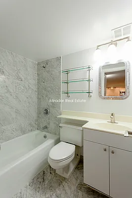 Rented by Mirador Real Estate | media 25