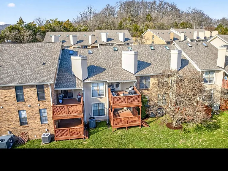 125 Villa View Ct — Photo 4