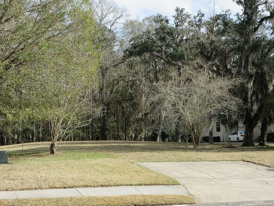 1st image of 2469 Country Club Blvd
